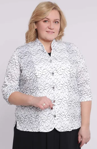 Čierne sako s ozdobnými gombíkmi