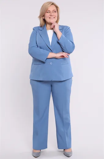 Púdrový elegantný oblek